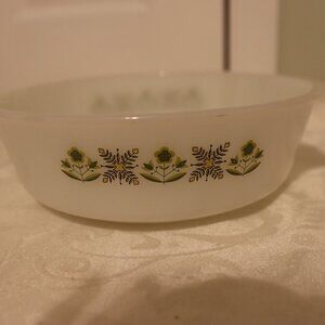 Vintage Fire King Anchor Hocking 1 1/2 quart baking dish. 437 meadow green.
